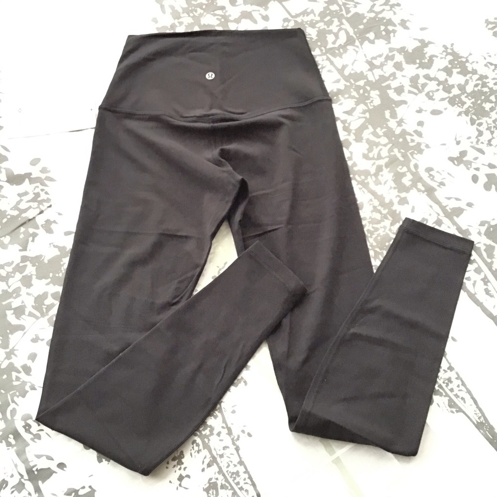 Black Lululemon leggings, size 6 or small.